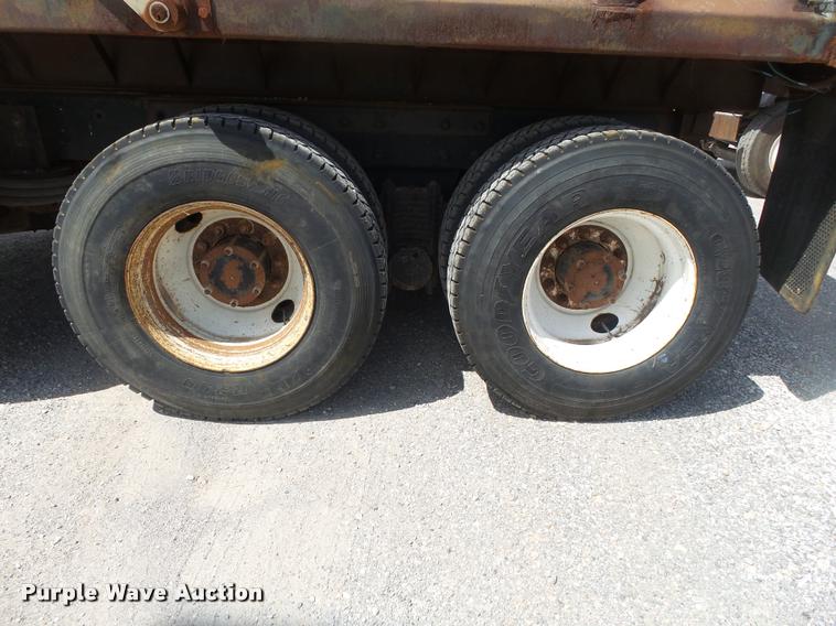 image for item DB7415 2001 Mack RD688S dump truck