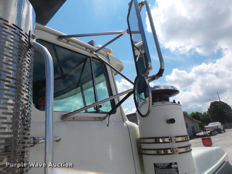 image for item DB7415 2001 Mack RD688S dump truck