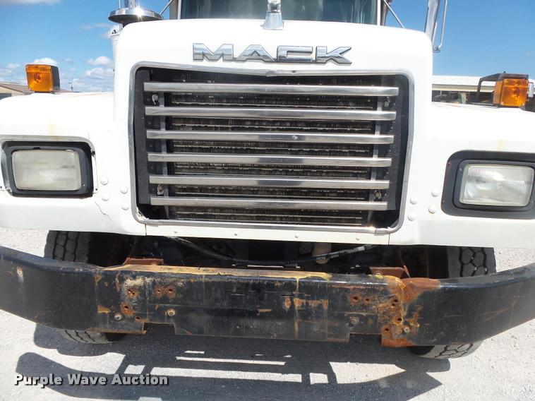image for item DB7415 2001 Mack RD688S dump truck