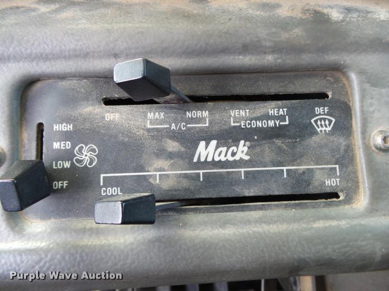 image for item DB7415 2001 Mack RD688S dump truck