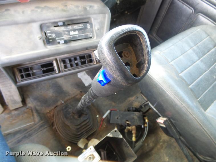 image for item DB7415 2001 Mack RD688S dump truck