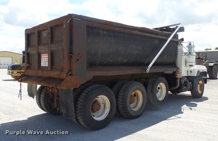 image for item DB7416 2003 Mack RD688S dump truck