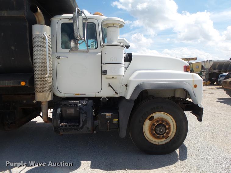 image for item DB7416 2003 Mack RD688S dump truck