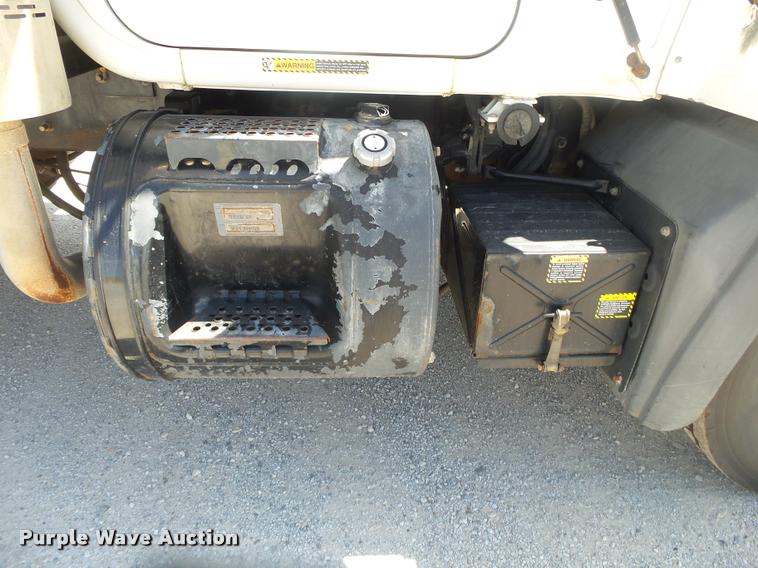 image for item DB7416 2003 Mack RD688S dump truck