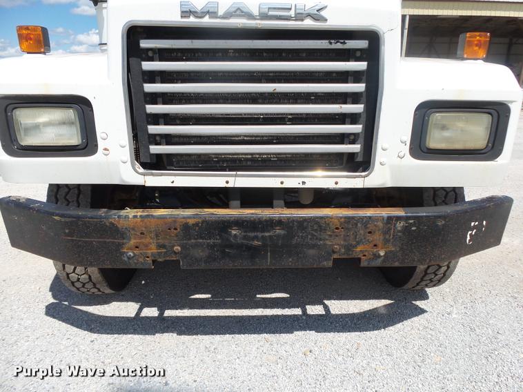 image for item DB7416 2003 Mack RD688S dump truck