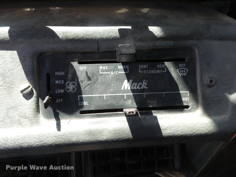 image for item DB7416 2003 Mack RD688S dump truck