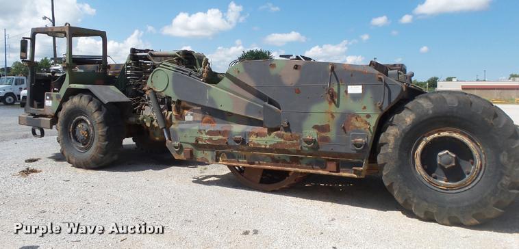 image for item DB7417 1982 Caterpillar 613B grid roller scraper