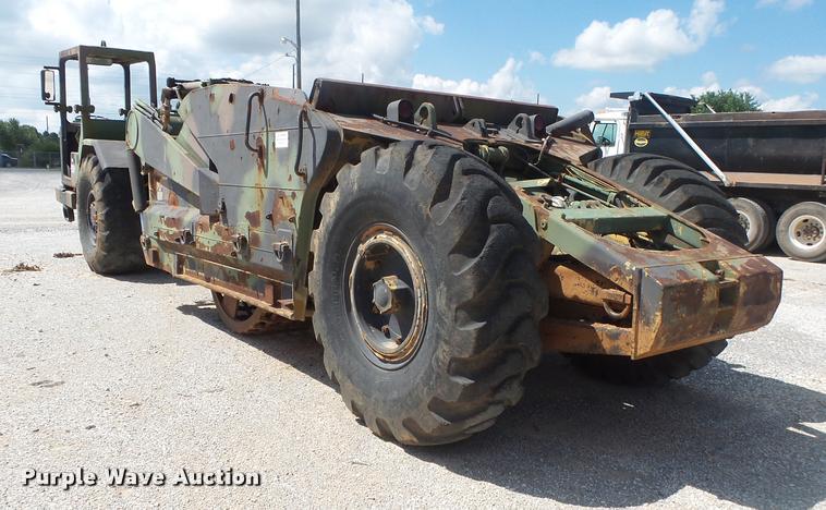 image for item DB7417 1982 Caterpillar 613B grid roller scraper