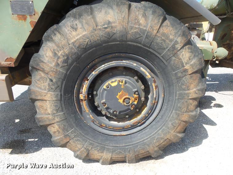 image for item DB7417 1982 Caterpillar 613B grid roller scraper