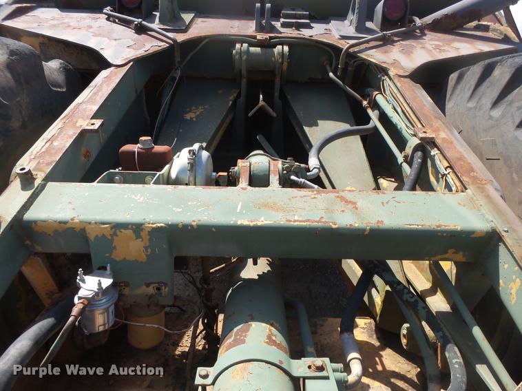 image for item DB7417 1982 Caterpillar 613B grid roller scraper