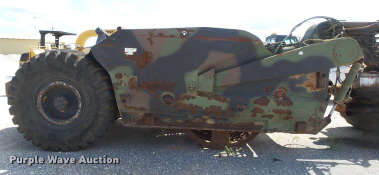 image for item DB7417 1982 Caterpillar 613B grid roller scraper