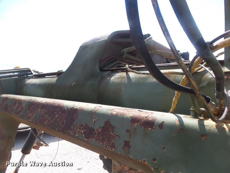 image for item DB7417 1982 Caterpillar 613B grid roller scraper