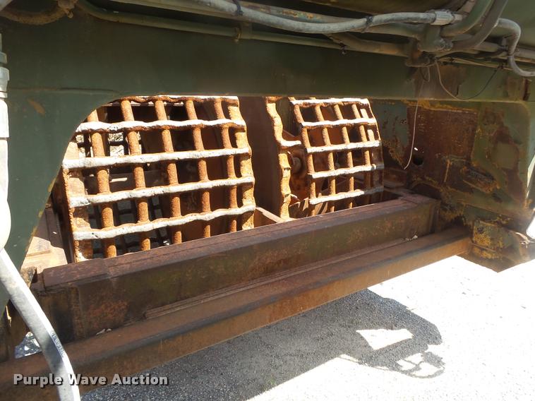 image for item DB7417 1982 Caterpillar 613B grid roller scraper