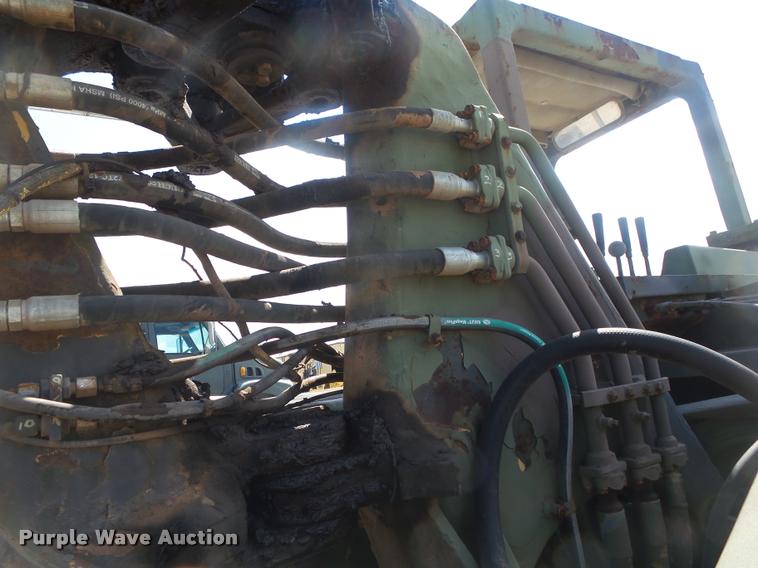 image for item DB7417 1982 Caterpillar 613B grid roller scraper