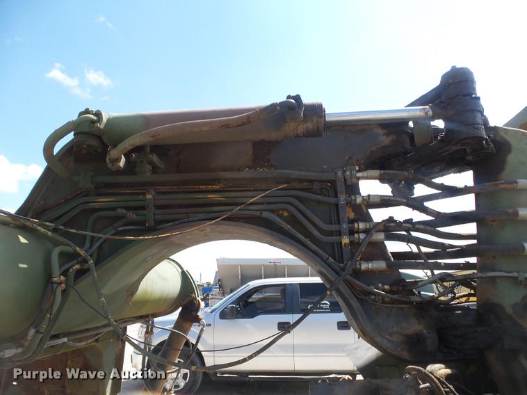 image for item DB7417 1982 Caterpillar 613B grid roller scraper