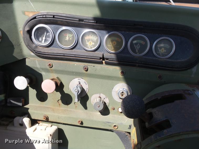 image for item DB7417 1982 Caterpillar 613B grid roller scraper