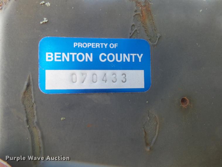 image for item DB7417 1982 Caterpillar 613B grid roller scraper