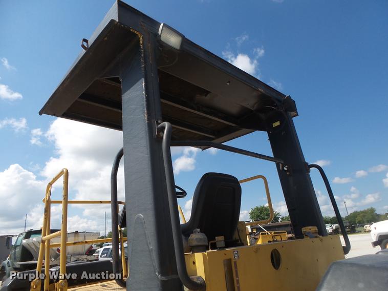 image for item DB7418 1999 Caterpillar CB-534C double drum vibratory roller