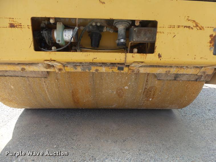 image for item DB7418 1999 Caterpillar CB-534C double drum vibratory roller