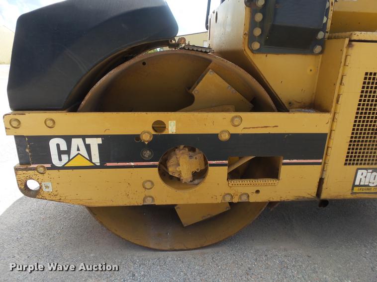 image for item DB7418 1999 Caterpillar CB-534C double drum vibratory roller