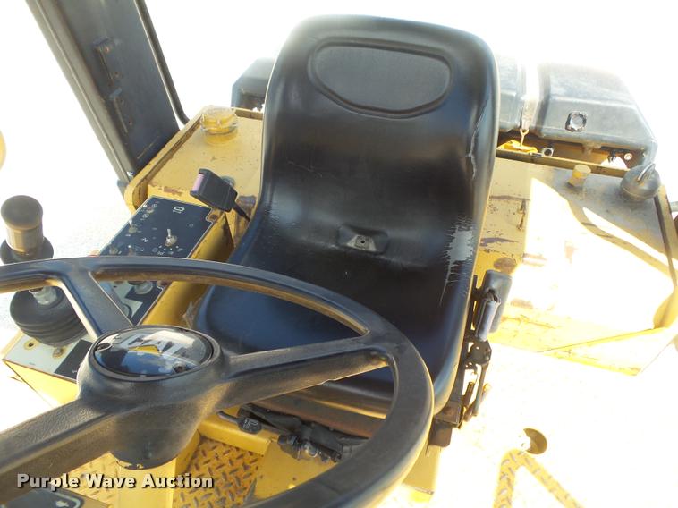 image for item DB7418 1999 Caterpillar CB-534C double drum vibratory roller