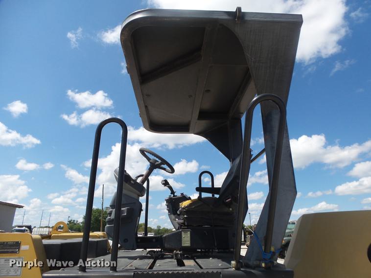 image for item DB7419 2003 Caterpillar CB-534D double drum vibratory roller