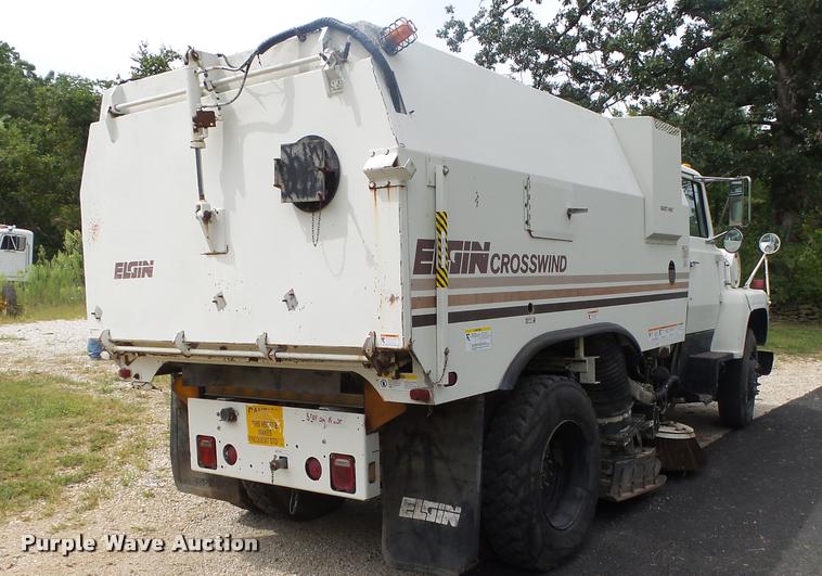 image for item DB7462 1990 Ford L7000 street sweeper truck