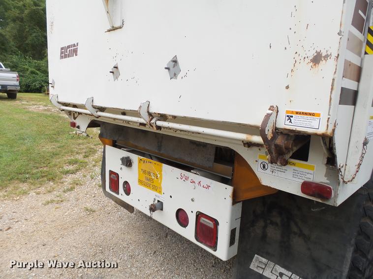 image for item DB7462 1990 Ford L7000 street sweeper truck