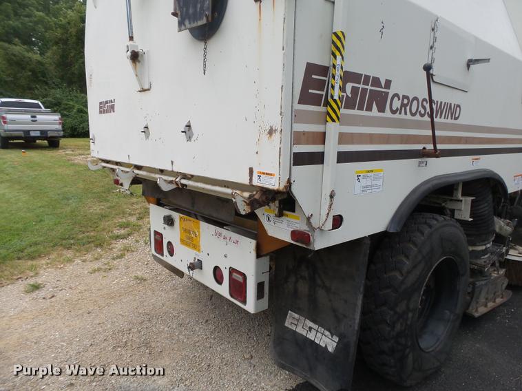 image for item DB7462 1990 Ford L7000 street sweeper truck