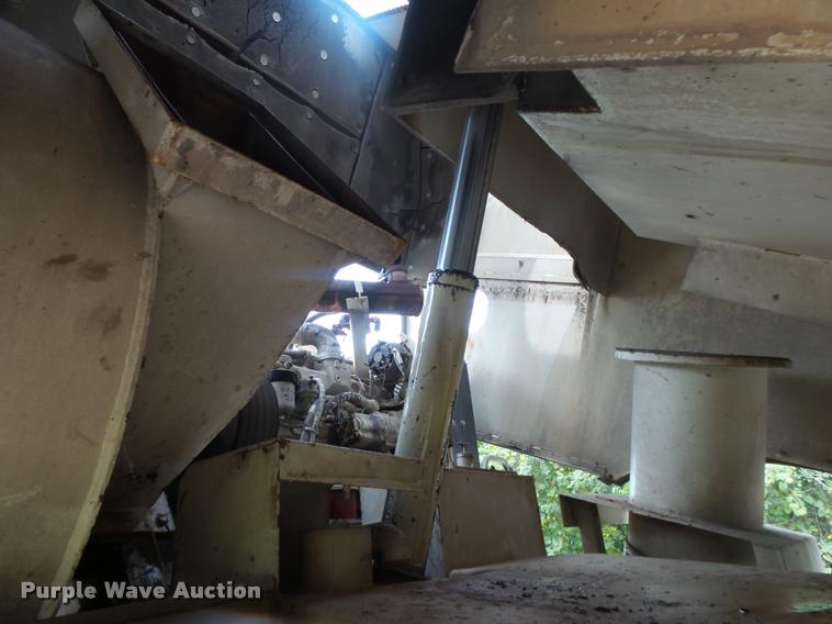 image for item DB7462 1990 Ford L7000 street sweeper truck