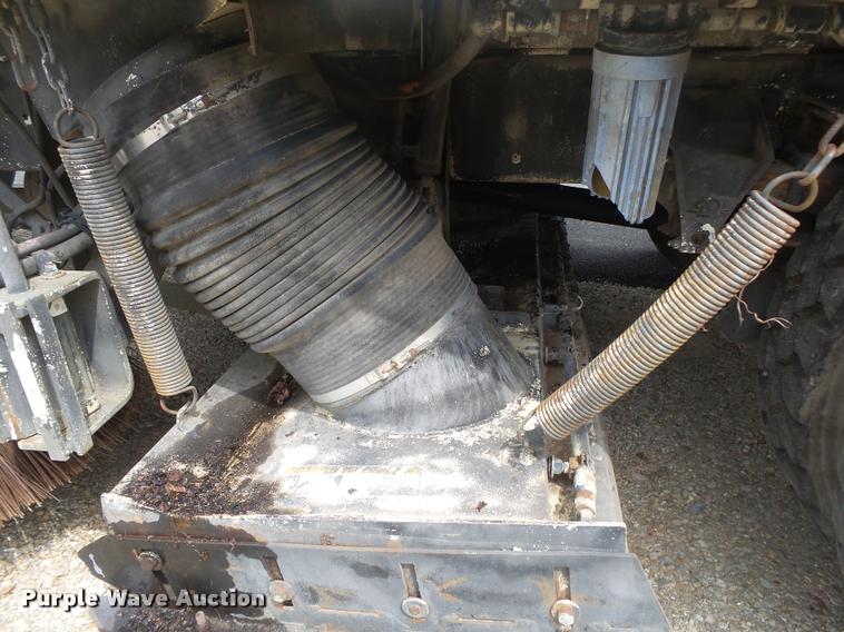 image for item DB7462 1990 Ford L7000 street sweeper truck