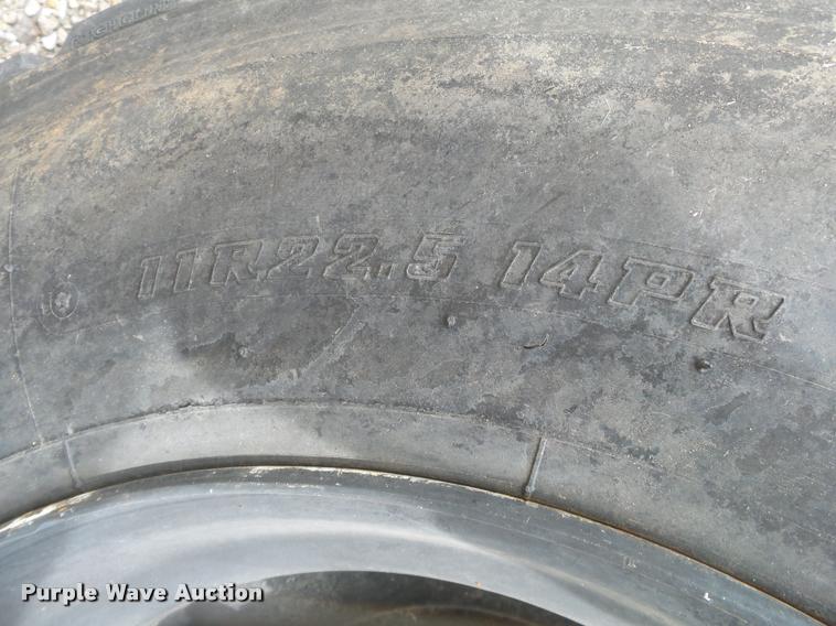 image for item DB7462 1990 Ford L7000 street sweeper truck