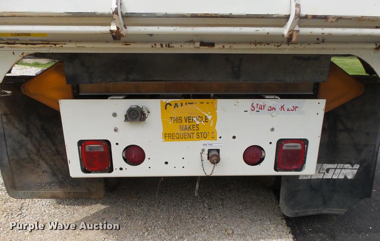 image for item DB7462 1990 Ford L7000 street sweeper truck