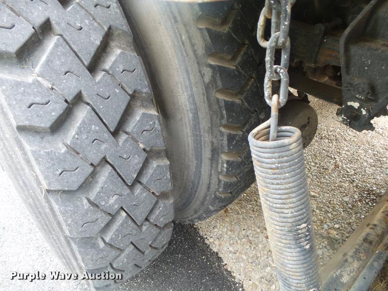 image for item DB7462 1990 Ford L7000 street sweeper truck