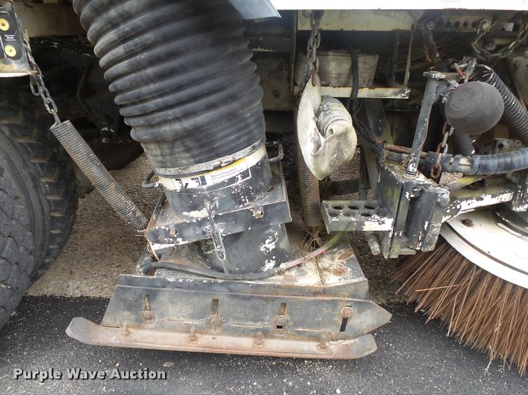 image for item DB7462 1990 Ford L7000 street sweeper truck