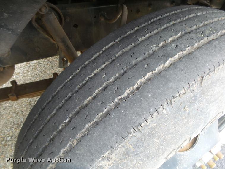 image for item DB7462 1990 Ford L7000 street sweeper truck