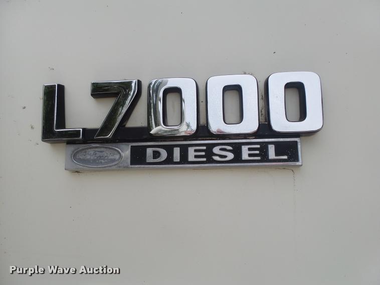 image for item DB7462 1990 Ford L7000 street sweeper truck