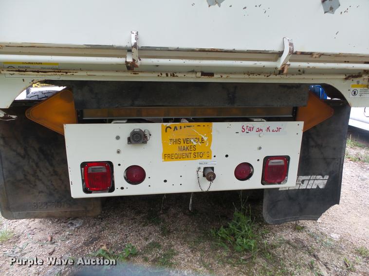 image for item DB7462 1990 Ford L7000 street sweeper truck