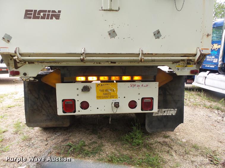 image for item DB7462 1990 Ford L7000 street sweeper truck