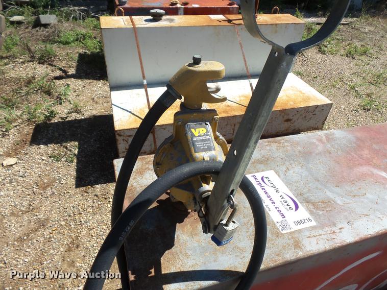 image for item DB8216 (3) fuel tanks