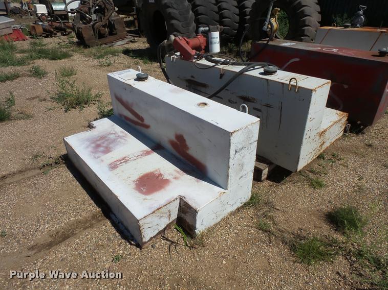 image for item DB8217 (2) Delta 480,000 fuel tanks