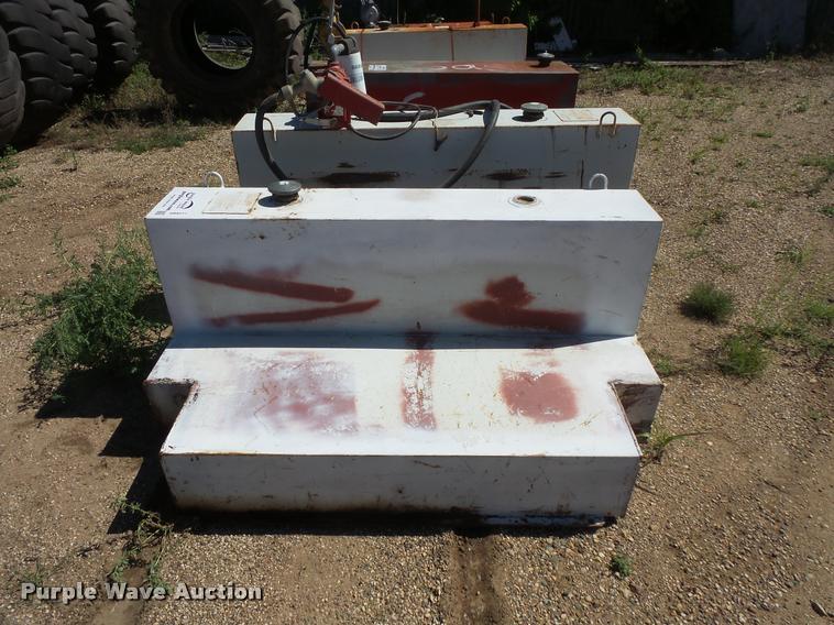 image for item DB8217 (2) Delta 480,000 fuel tanks