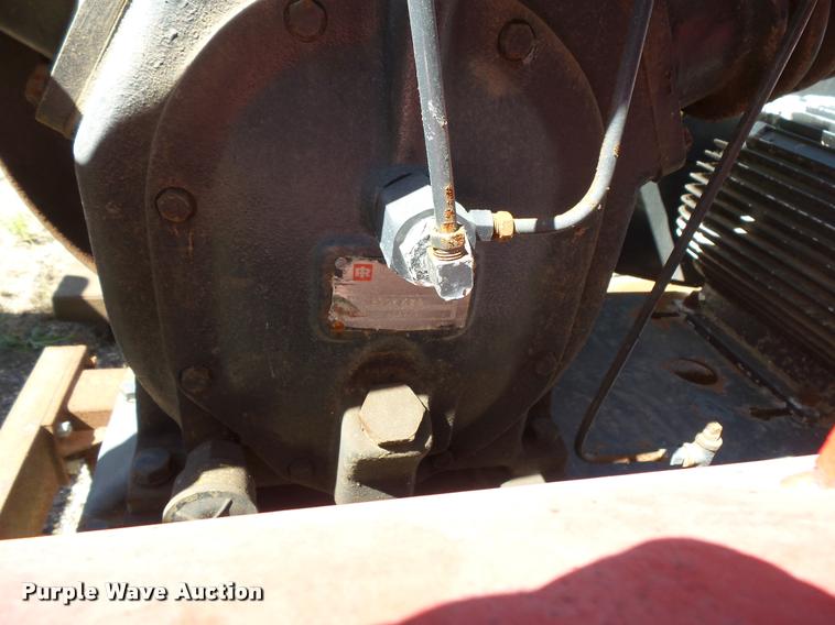 image for item DB8220 Ingersoll Rand air compressor