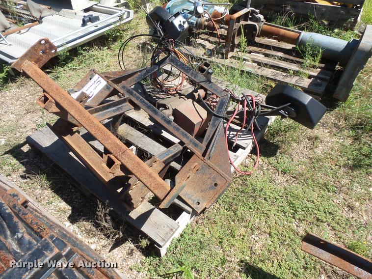 image for item DB8228 Snow plow mounting bracket