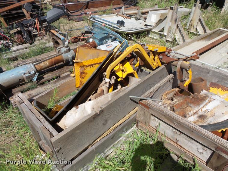 image for item DB8230 John Deere 550 pedal to lever conversion kit