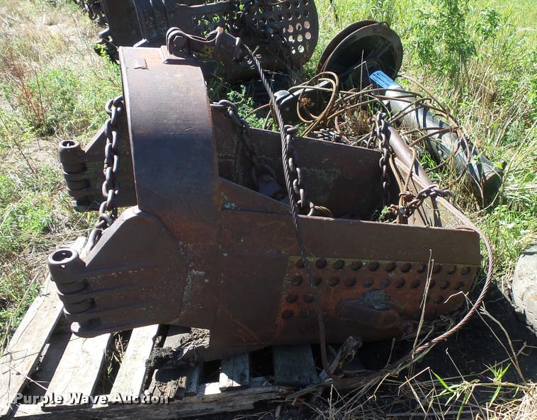 image for item DB8238 Dragline bucket