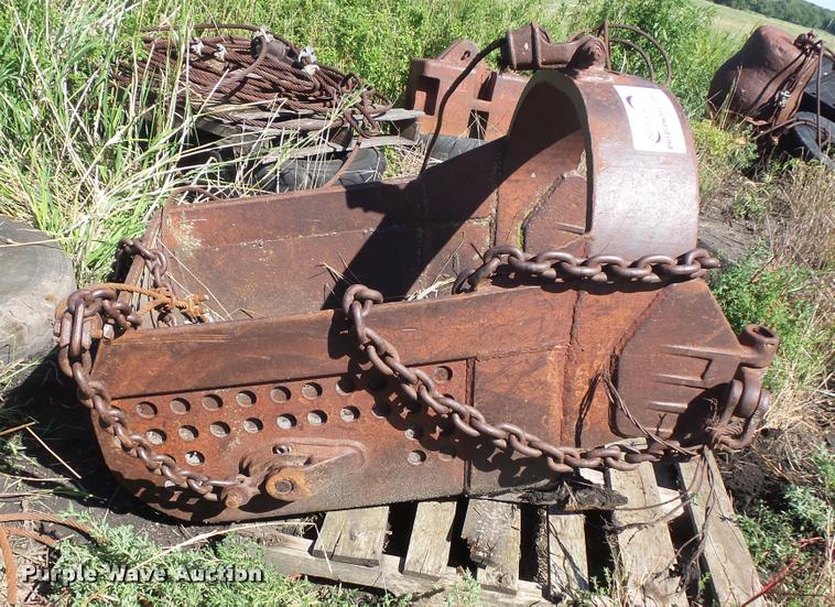 image for item DB8238 Dragline bucket
