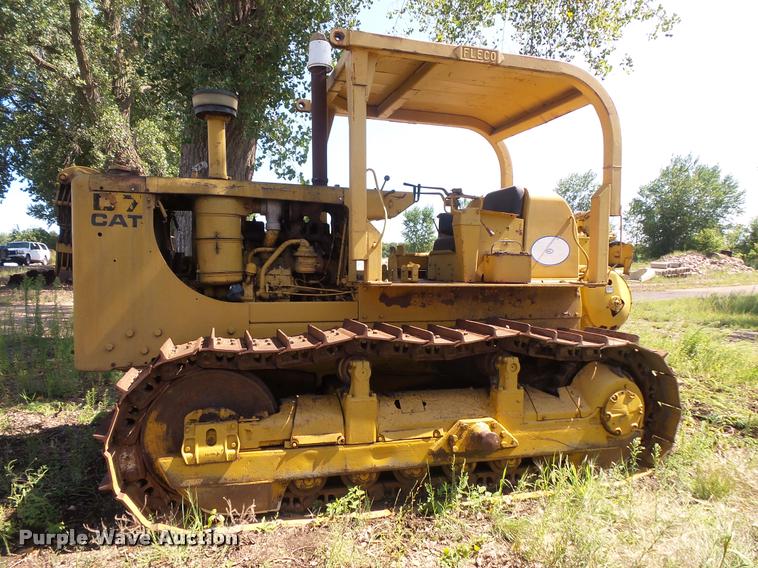 image for item DB8244 Caterpillar D7E crawler dozer