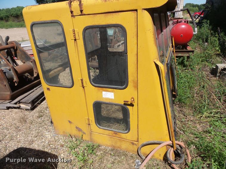 image for item DB8244 Caterpillar D7E crawler dozer