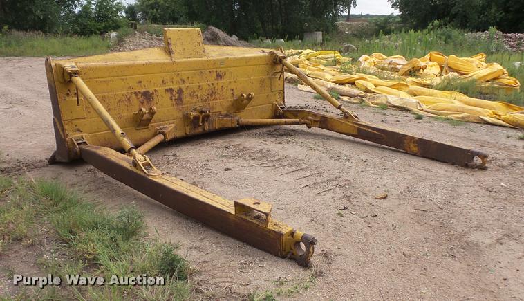image for item DB8244 Caterpillar D7E crawler dozer